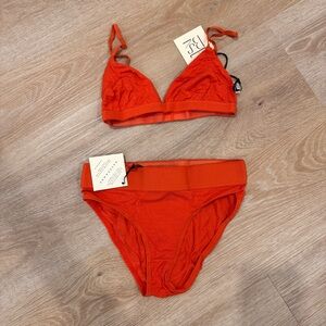 NWT Baserange Set - Southern Orange